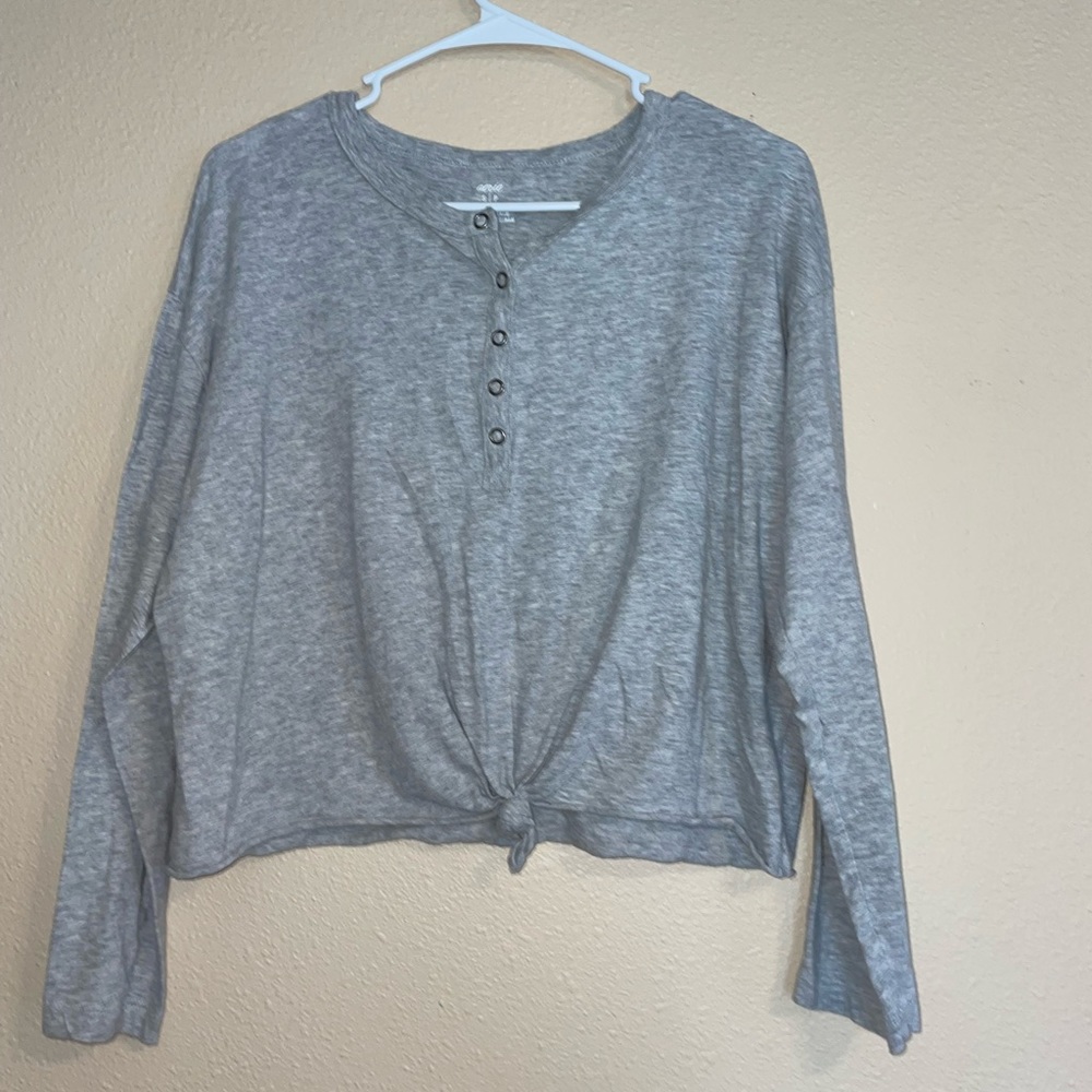 Cropped long sleeve comfy top